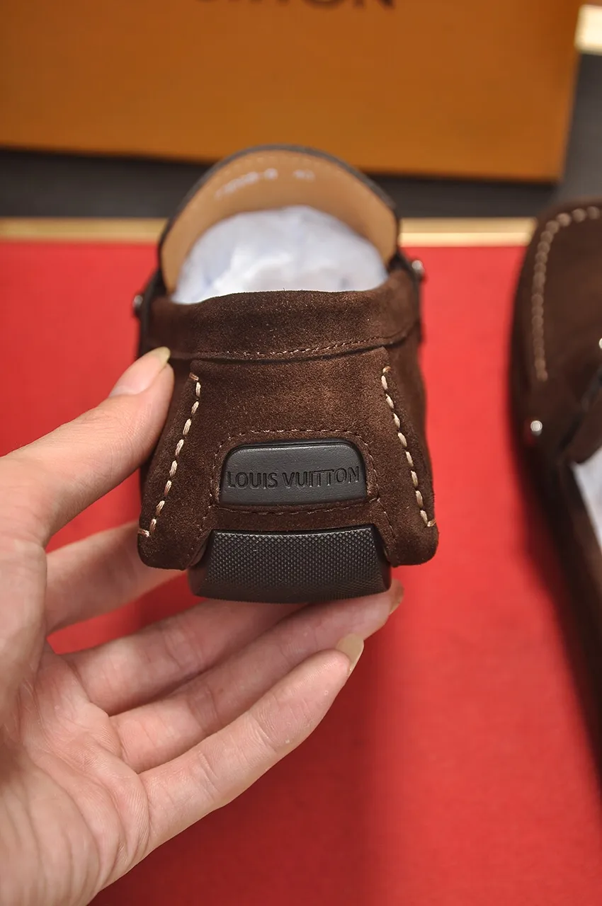 Men's men's shoes 💰420💶 [LV Doudou shoes] (water-dyed cowhide lining) new model is on the market, available on the official website. The new Doudou shoes are processed into single-color materials, and the uppers are made of imported cowhide material. The body of the shoe is fully hemmed with mark thread, and is lined with imported original cowhide leather. The elegant shoe shape is super suitable for all-matching, and the size is 38-44.